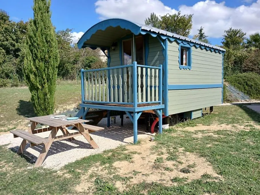 Roulotte Du Touton Avec Jacuzzi Preignan